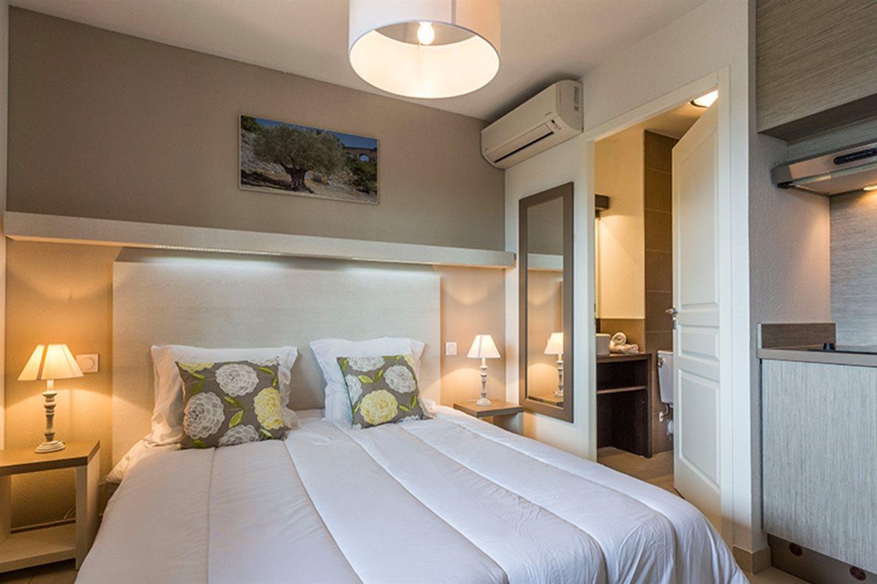 Residhotel Residence Pont Du Gard Ремулан Екстериор снимка