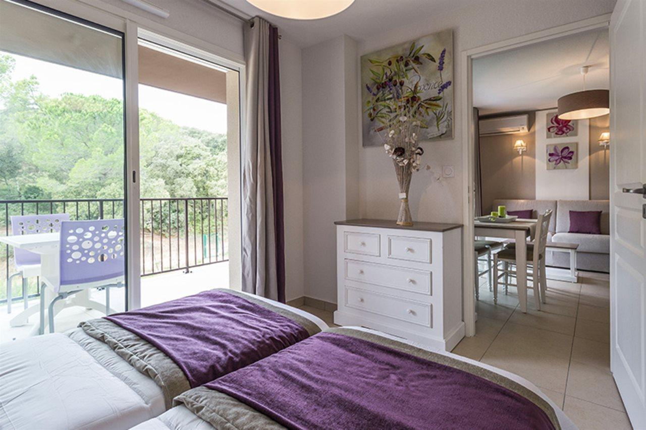 Residhotel Residence Pont Du Gard Ремулан Екстериор снимка