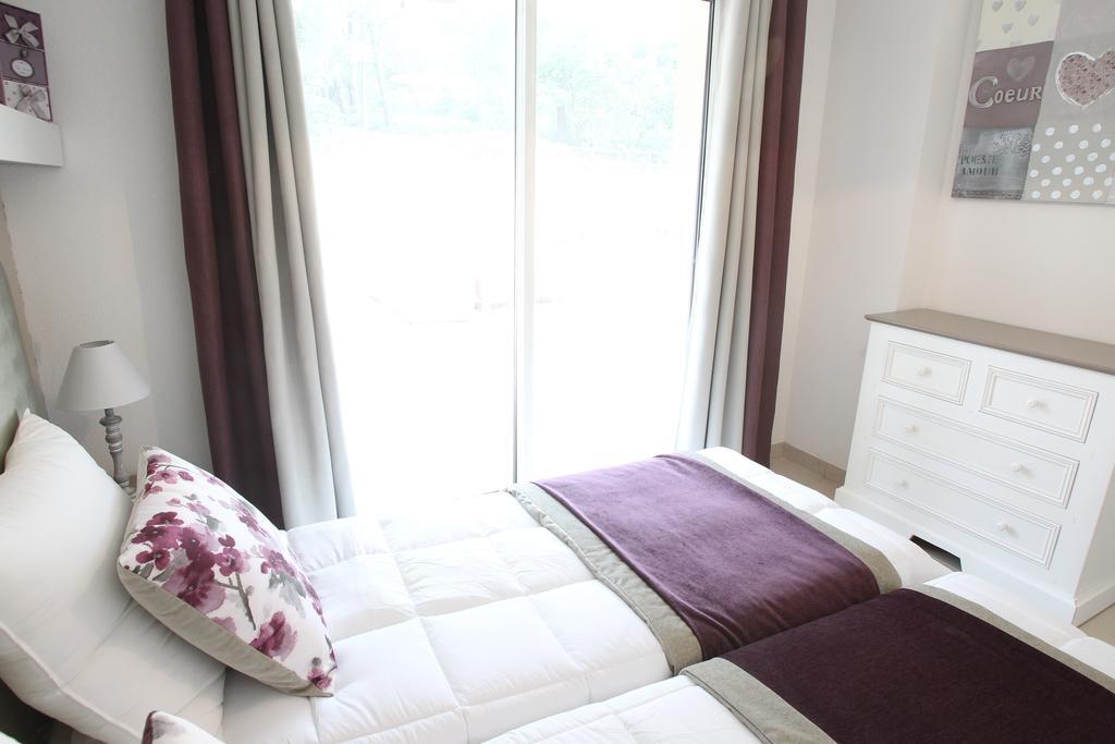 Residhotel Residence Pont Du Gard Ремулан Стая снимка
