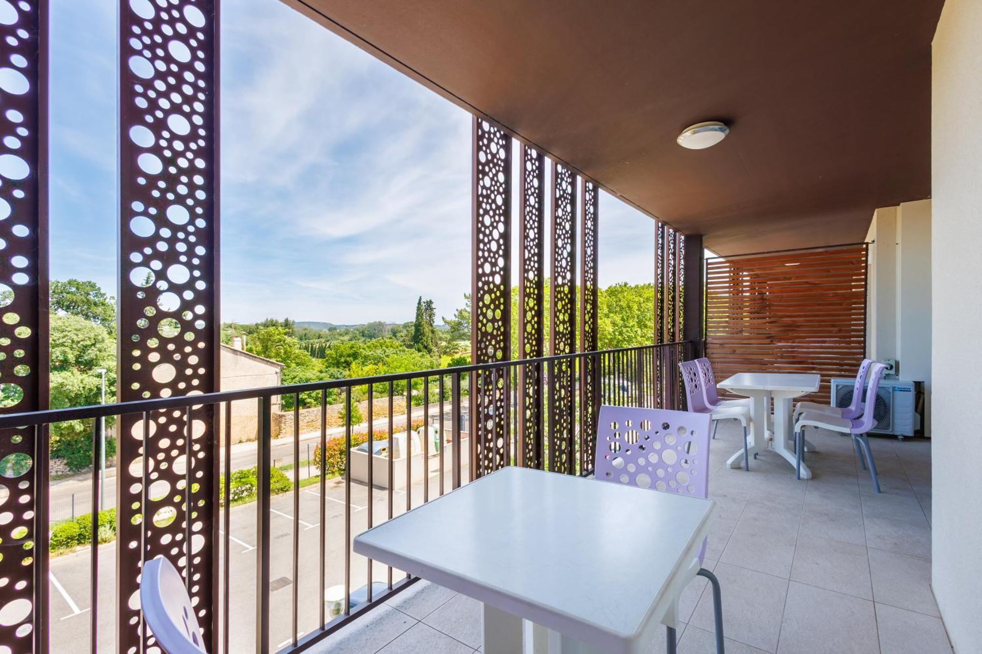 Residhotel Residence Pont Du Gard Ремулан Екстериор снимка