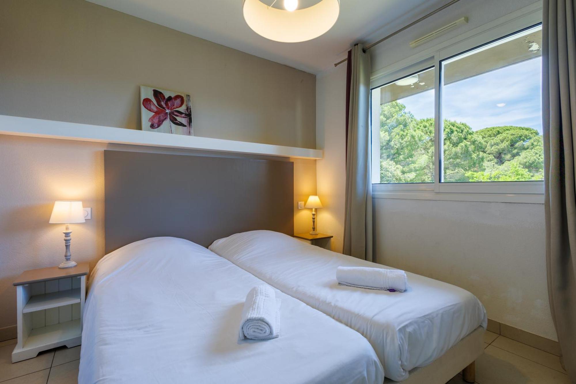 Residhotel Residence Pont Du Gard Ремулан Екстериор снимка