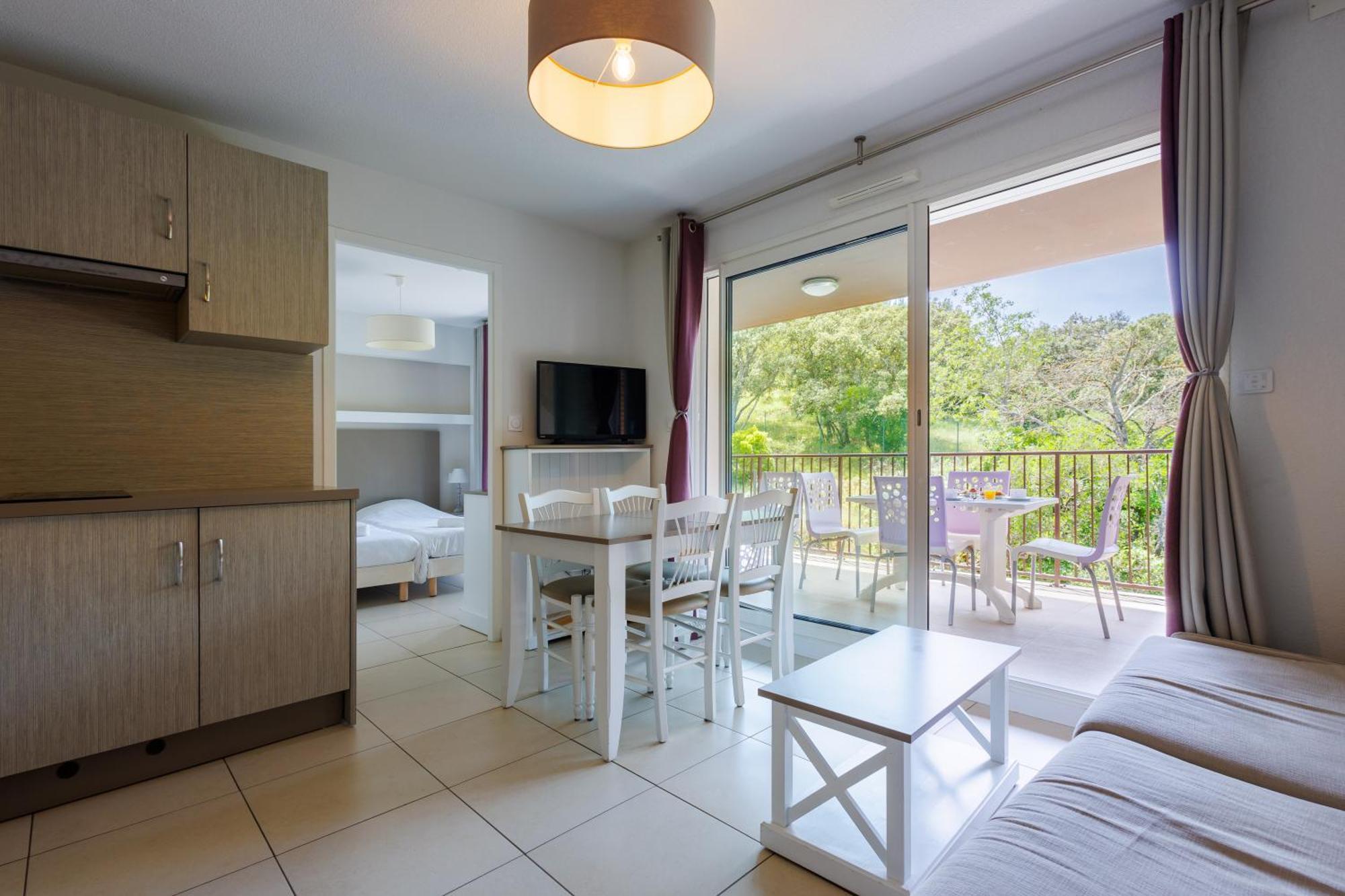 Residhotel Residence Pont Du Gard Ремулан Екстериор снимка