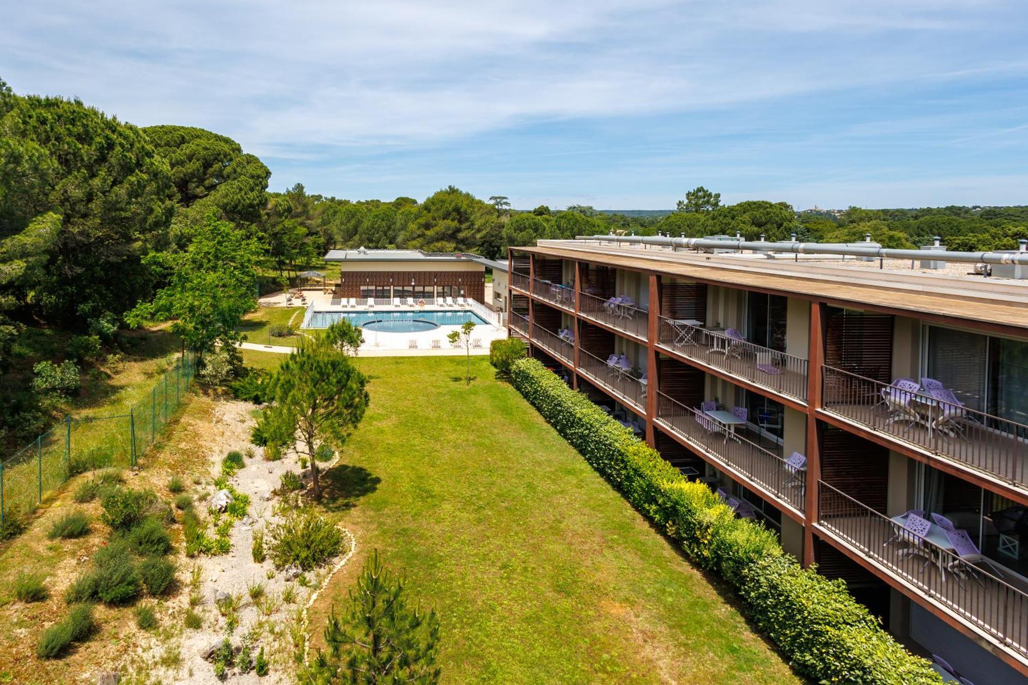 Residhotel Residence Pont Du Gard Ремулан Екстериор снимка