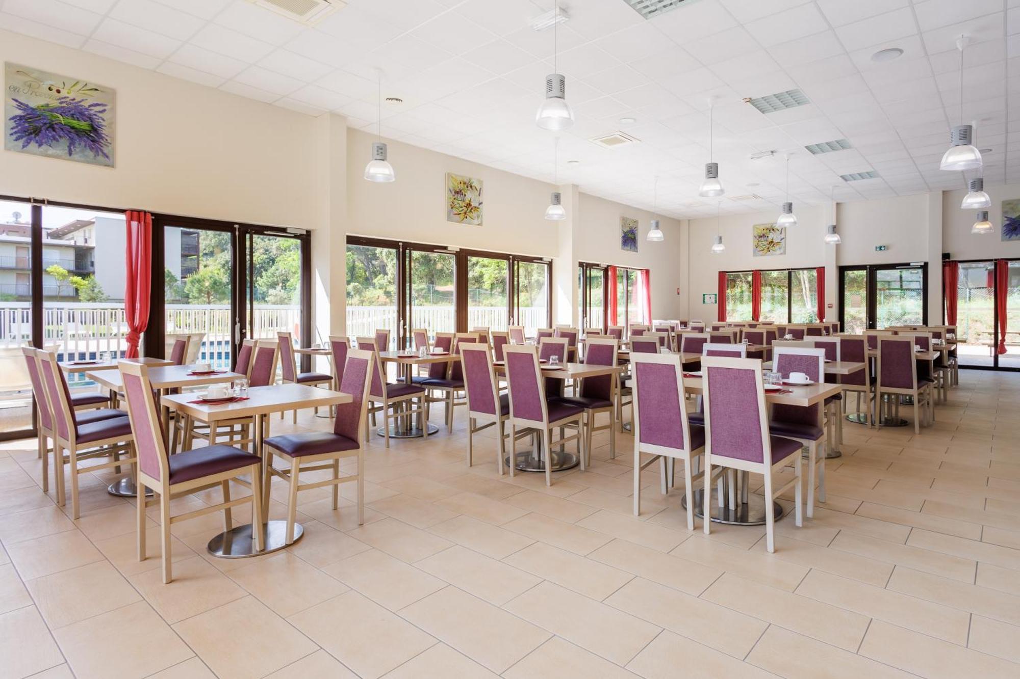 Residhotel Residence Pont Du Gard Ремулан Екстериор снимка