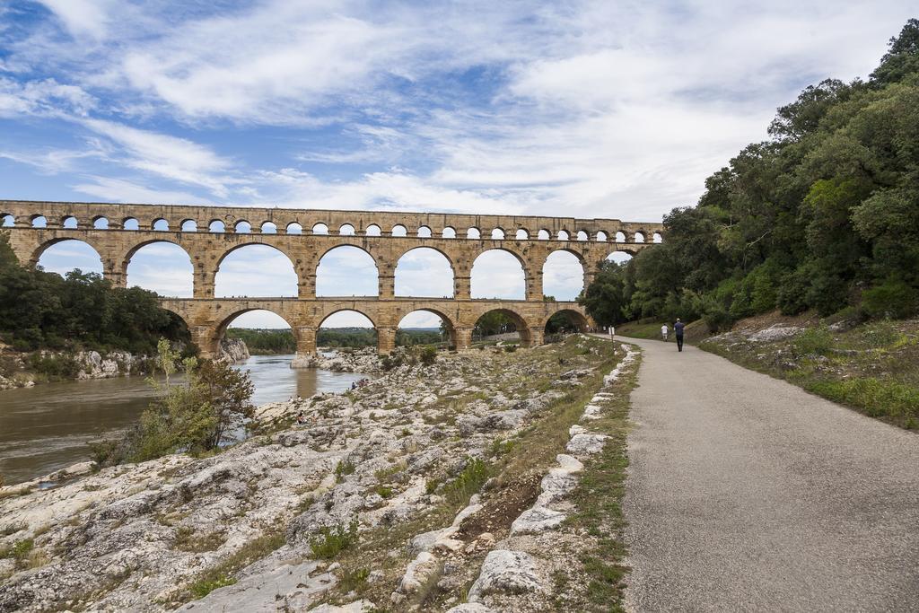 Residhotel Residence Pont Du Gard Ремулан Стая снимка