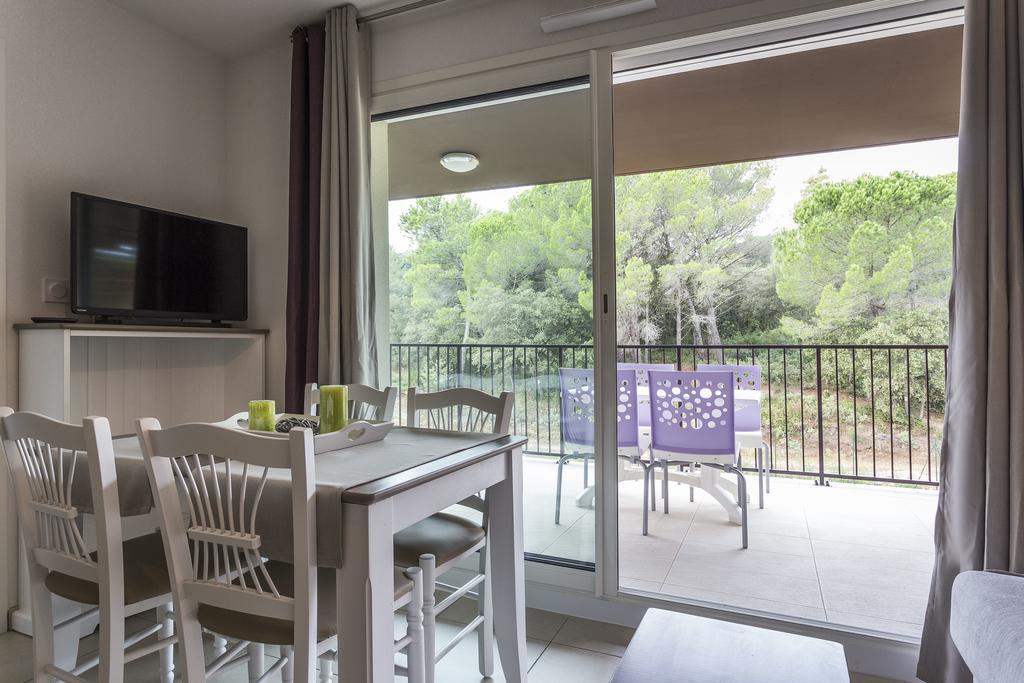 Residhotel Residence Pont Du Gard Ремулан Стая снимка